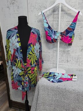 3 Pc VINCE CAMUTO BIKINI AND ROMPER SET